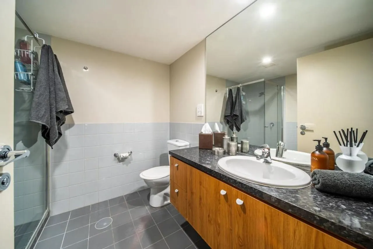 Illuminate North Terrace - Executive Cbd Apartment Adelaide
