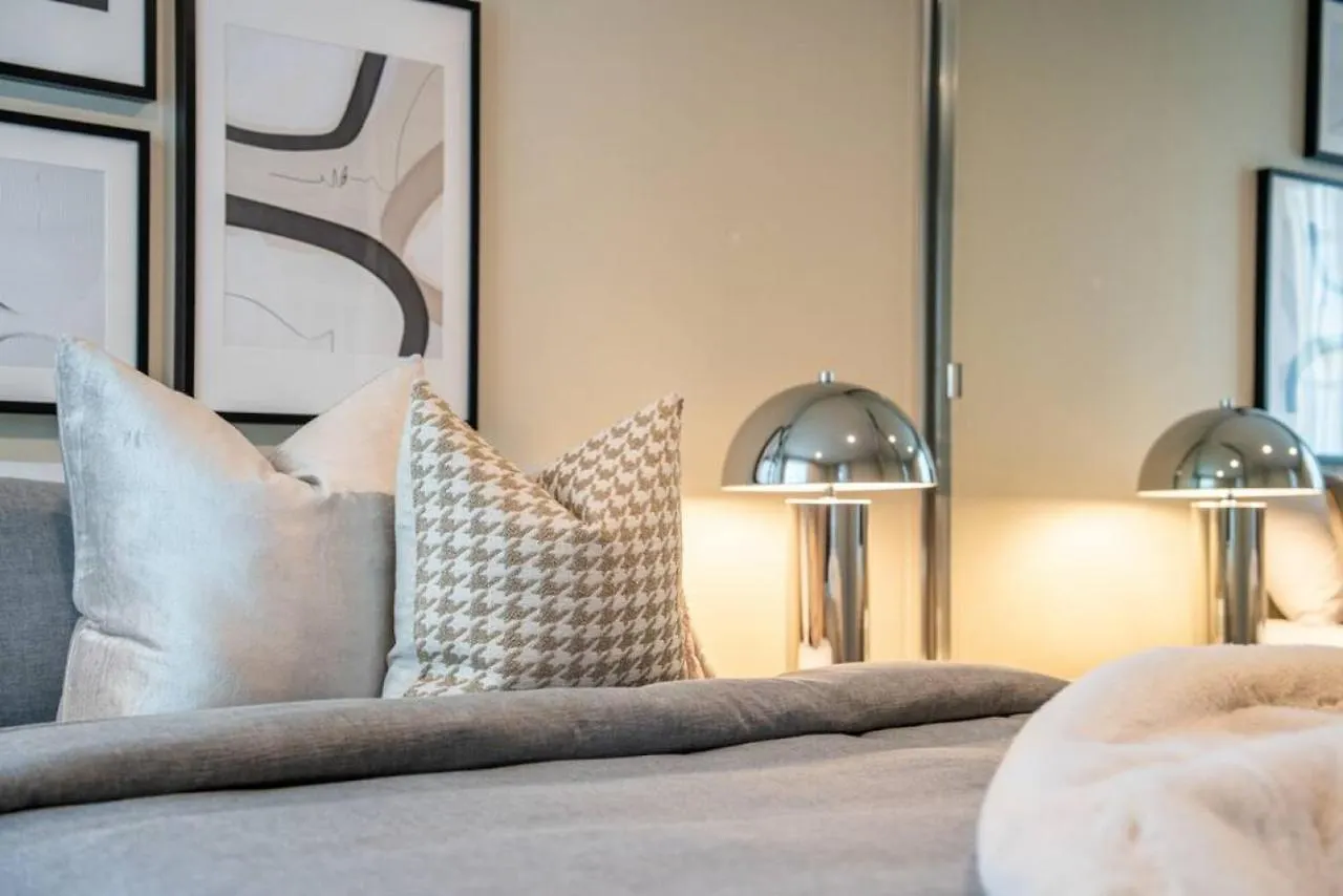 Illuminate North Terrace - Executive Cbd Apartment Adelaide 0*,  Australia