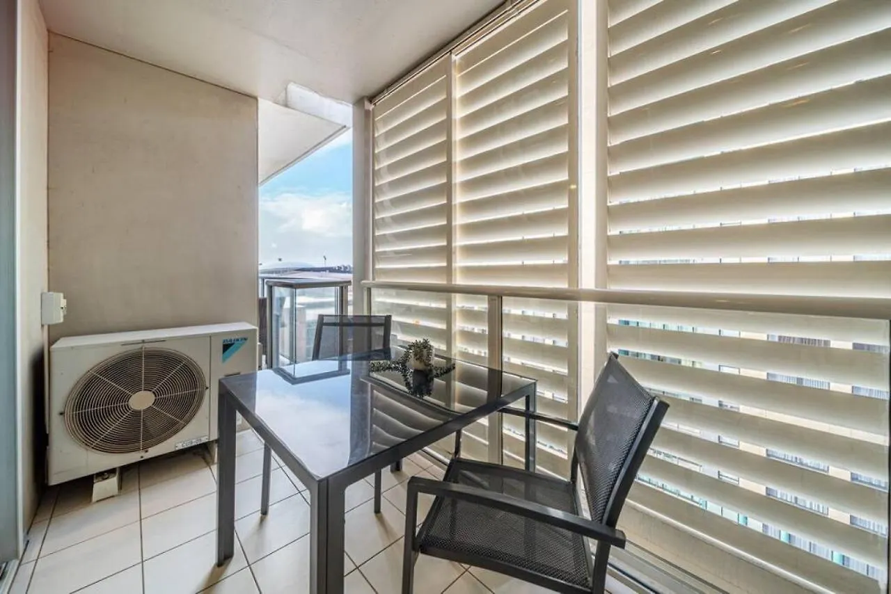 Illuminate North Terrace - Executive Cbd Apartment Adelaide