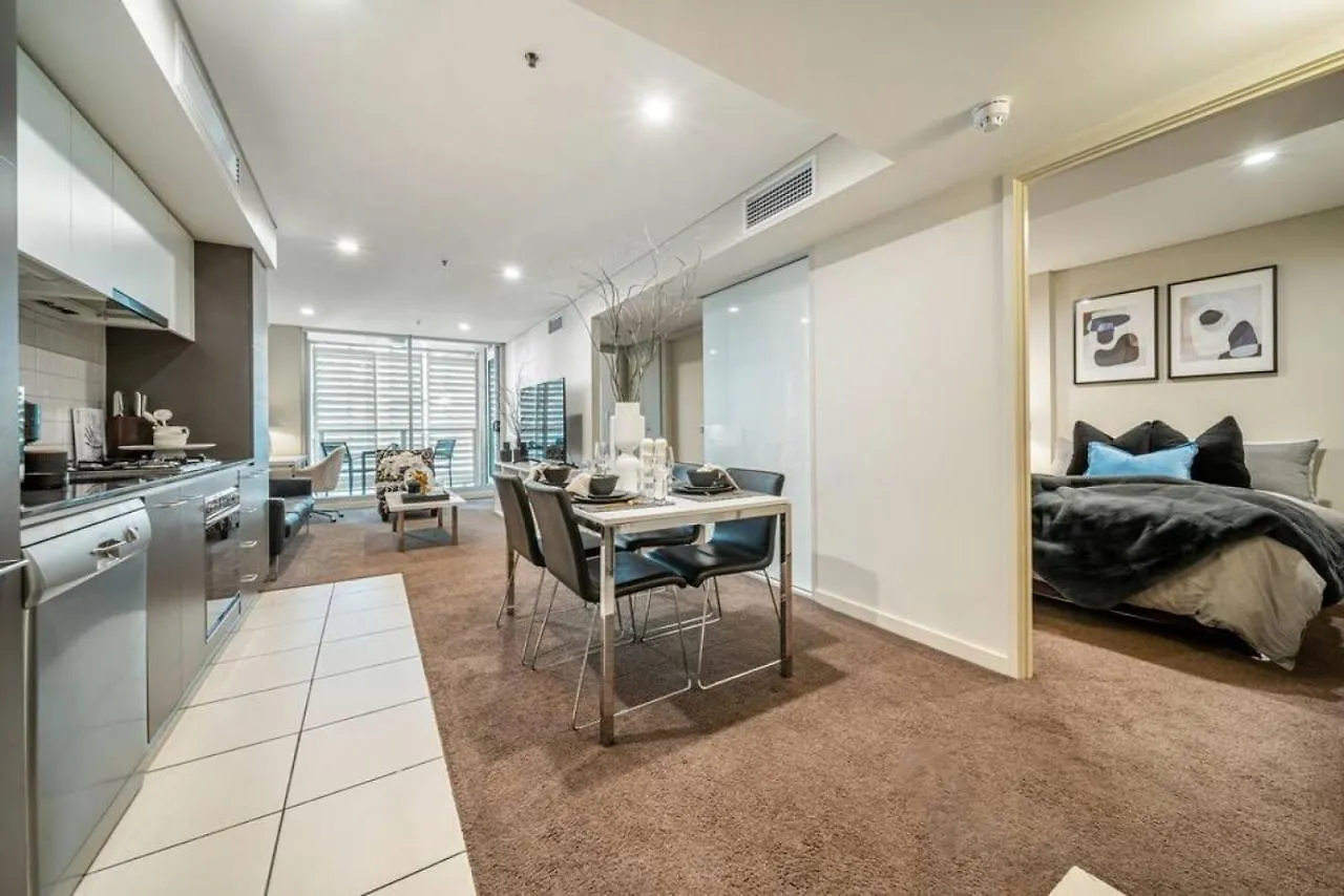 Illuminate North Terrace - Executive Cbd Apartment Adelaide