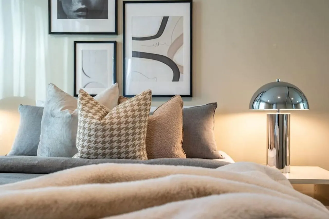 Illuminate North Terrace - Executive Cbd Apartment Adelaide